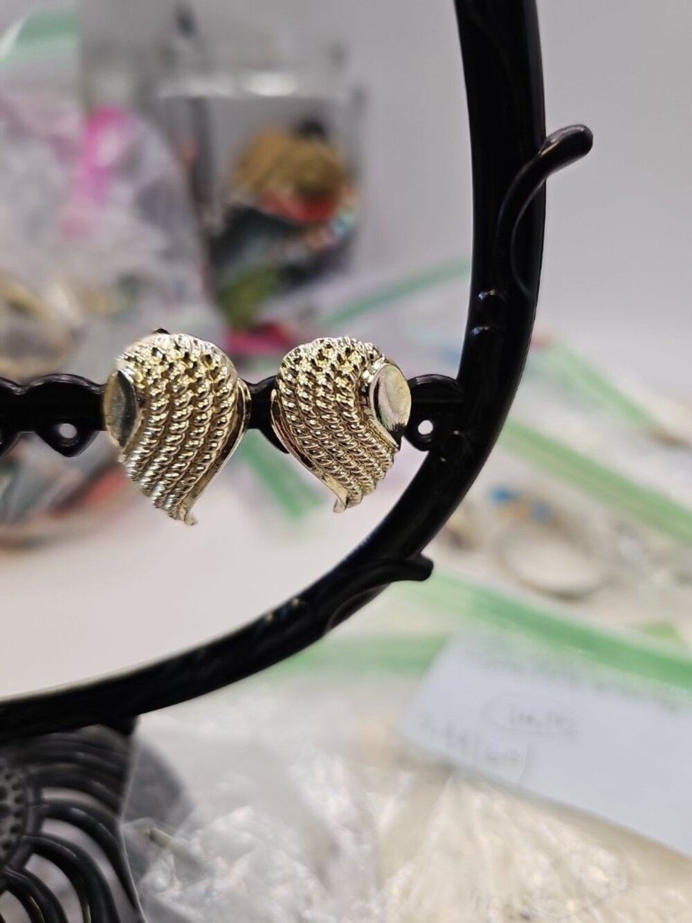 Earrings Lisner Clip-on Gold-tone Vtg